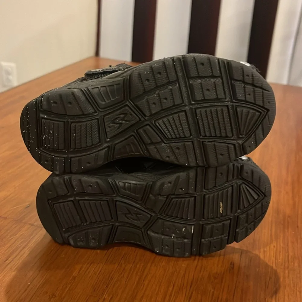 Stride Rite Star Wars Darth Vader Lighted Shoes Sneakers Boys Toddlers 8.5 Wide